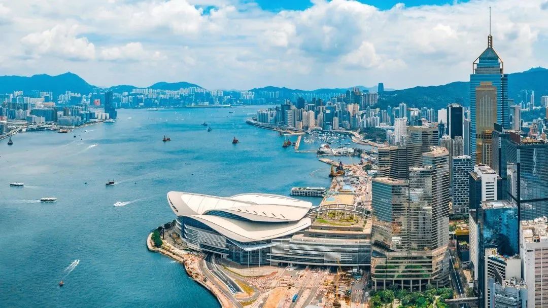 香港各項輸入人才計劃申請獲批超過10萬宗