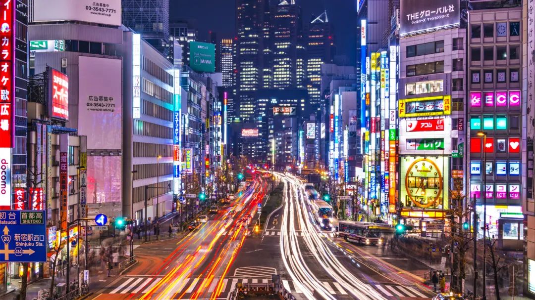三類人才在日本居住一年，即可拿永?。?></a>
				   </dt>
				   <dd>
				     <h5><a href=